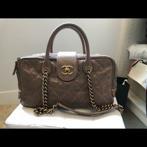 AUTH Chanel tote bag caviar with gold hw